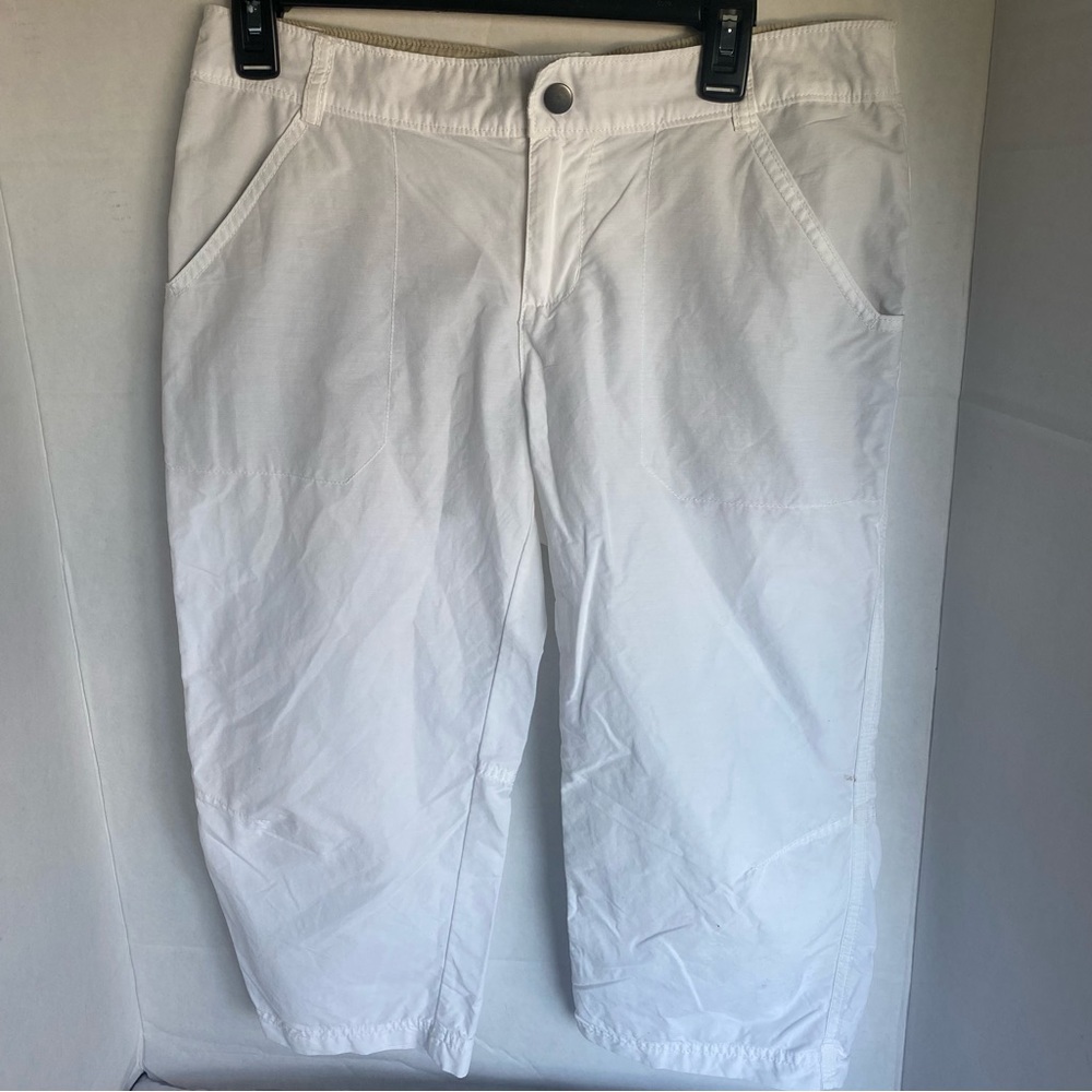 Zenergy by Chico woman’s l 0 (Small) white tech shorts elastic W32”XL11” stretch